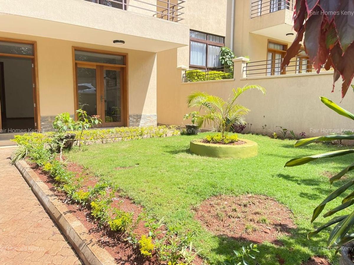 5 Bed Townhouse with En Suite at Lavington Green - 1