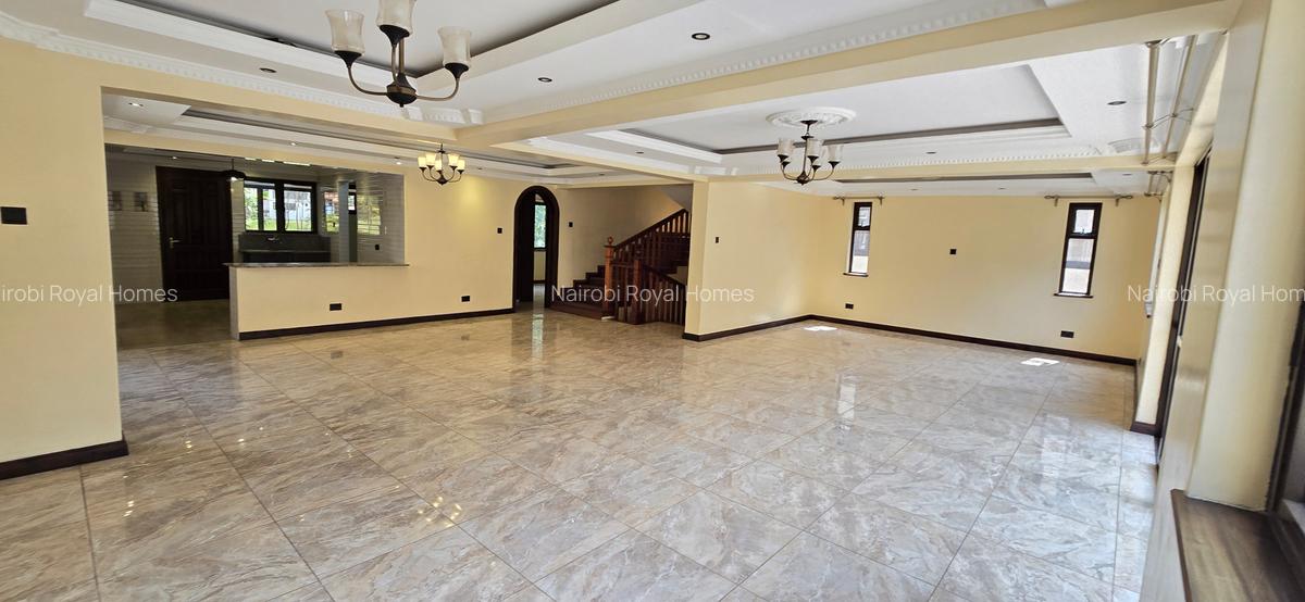 5 Bed Townhouse with En Suite at Lavington Green - 16