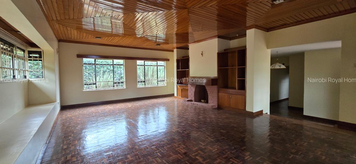 4 Bed House with En Suite at Nyari Close - 9