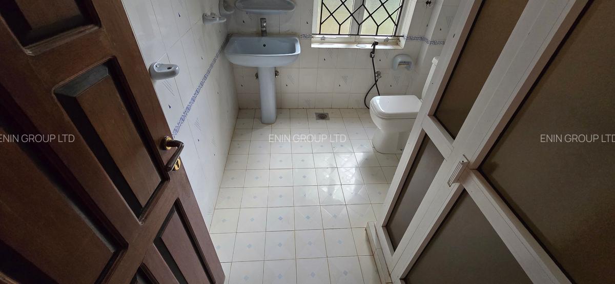 4 Bed House with En Suite at Hillview Rise Off Lower Kabete Rd - 15