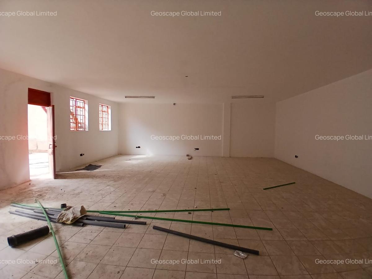 24,750 ft² Warehouse with Backup Generator in Industrial Area - 5