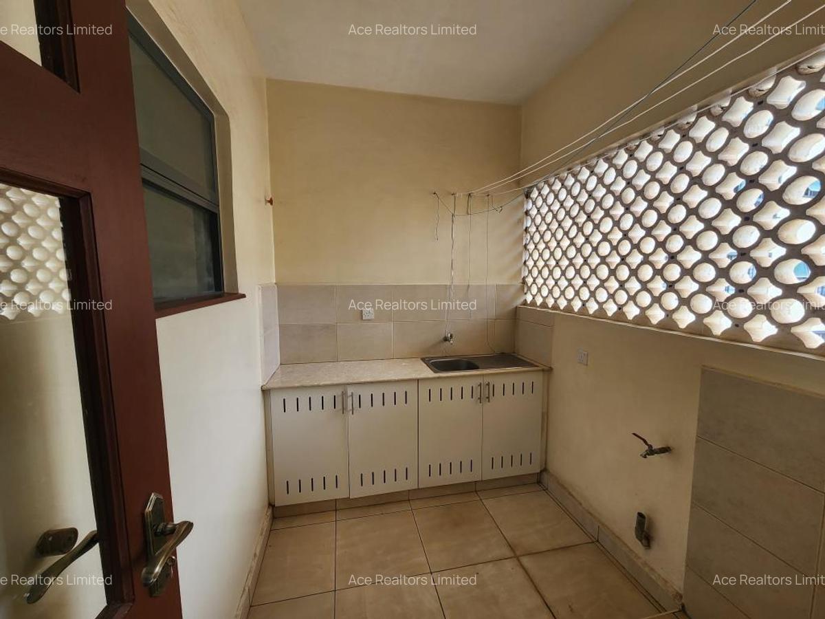 2 Bed Apartment with En Suite at Rhapta Road - 13