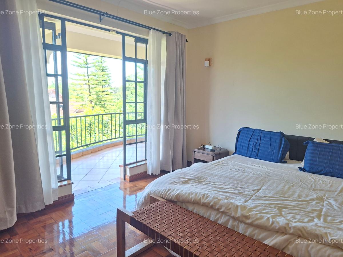 4 Bed Townhouse with En Suite at Off Glory Rd - 17