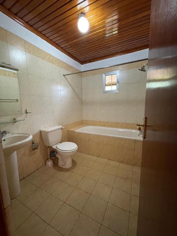 3 Bed Apartment with En Suite in Brookside - 13