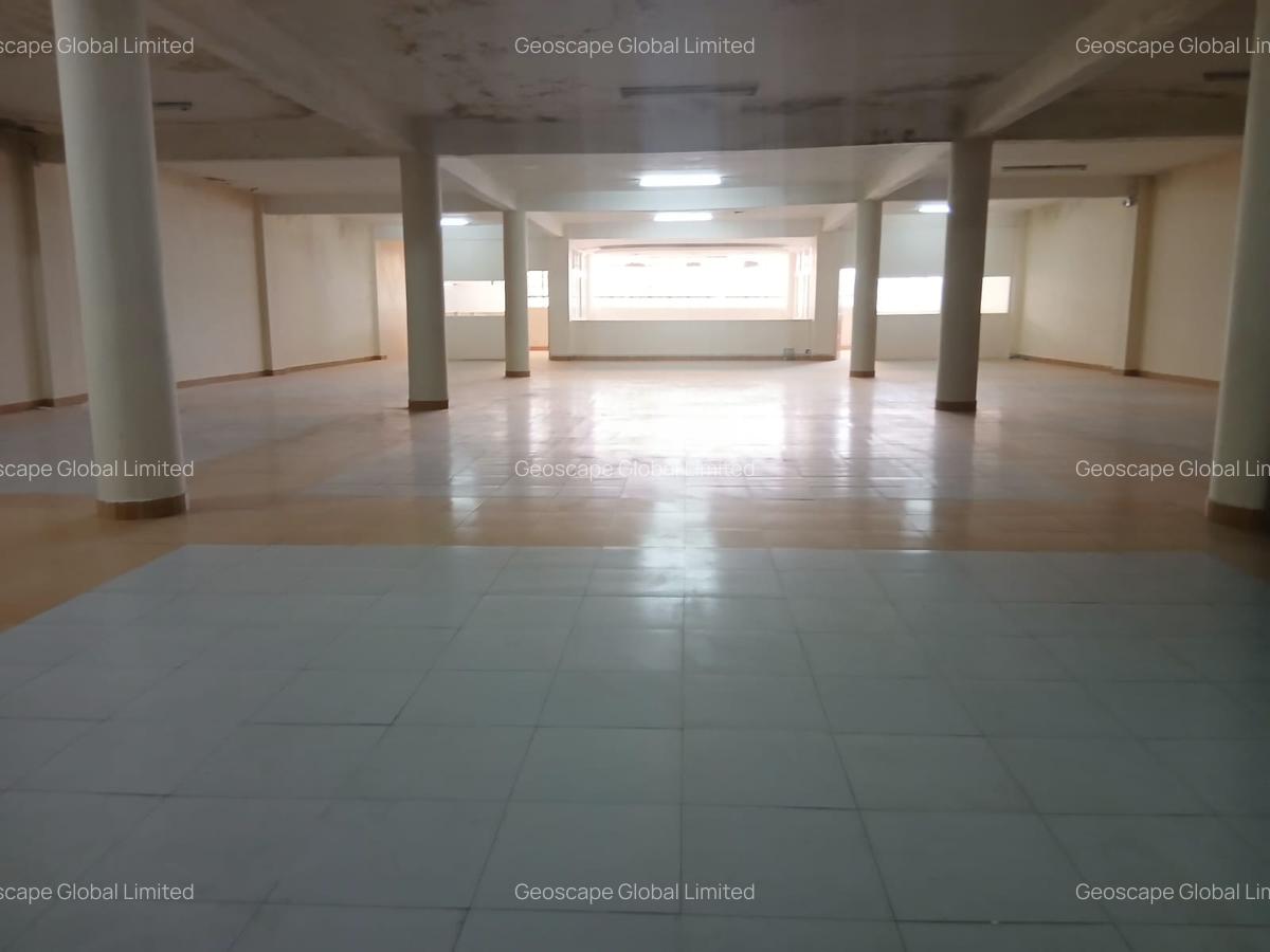 10,000 ft² Warehouse with Parking in Mombasa Road - 3