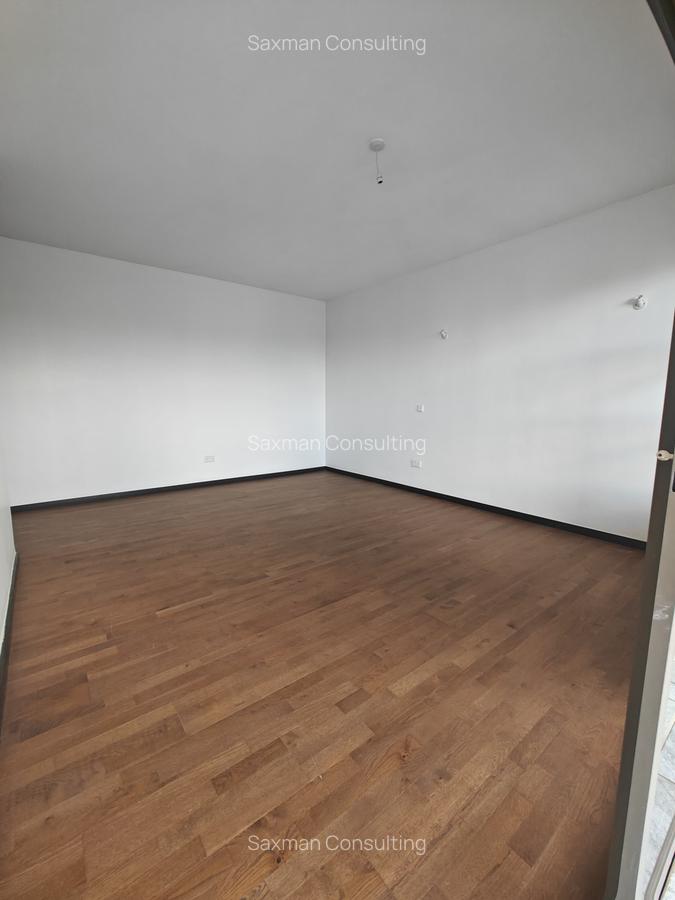 5 Bed Apartment with En Suite in General Mathenge - 8