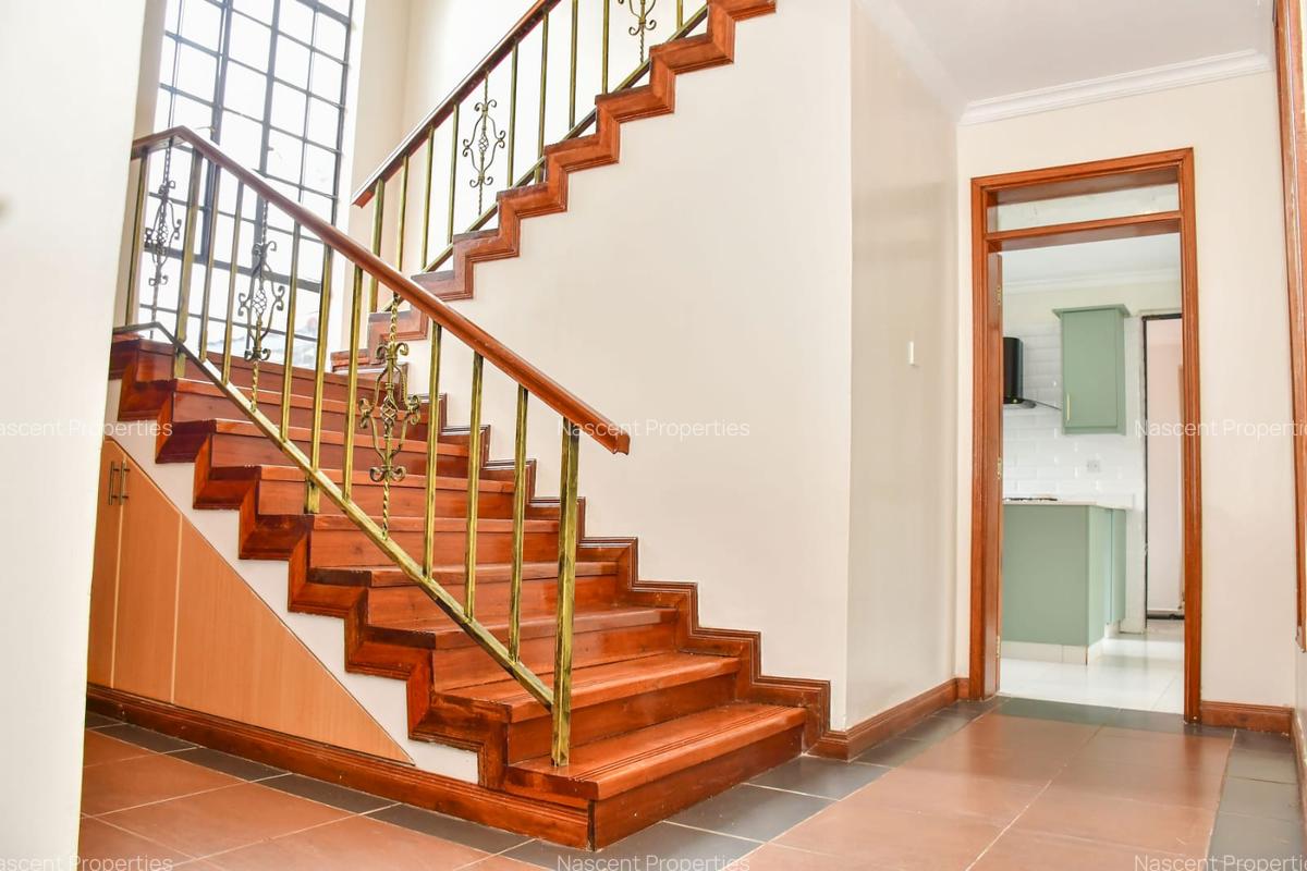 4 Bed Townhouse with En Suite in Runda - 6