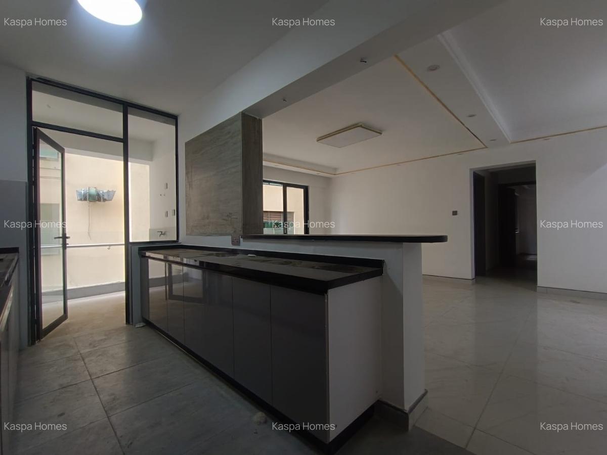 3 Bed Apartment with En Suite in Kilimani - 11