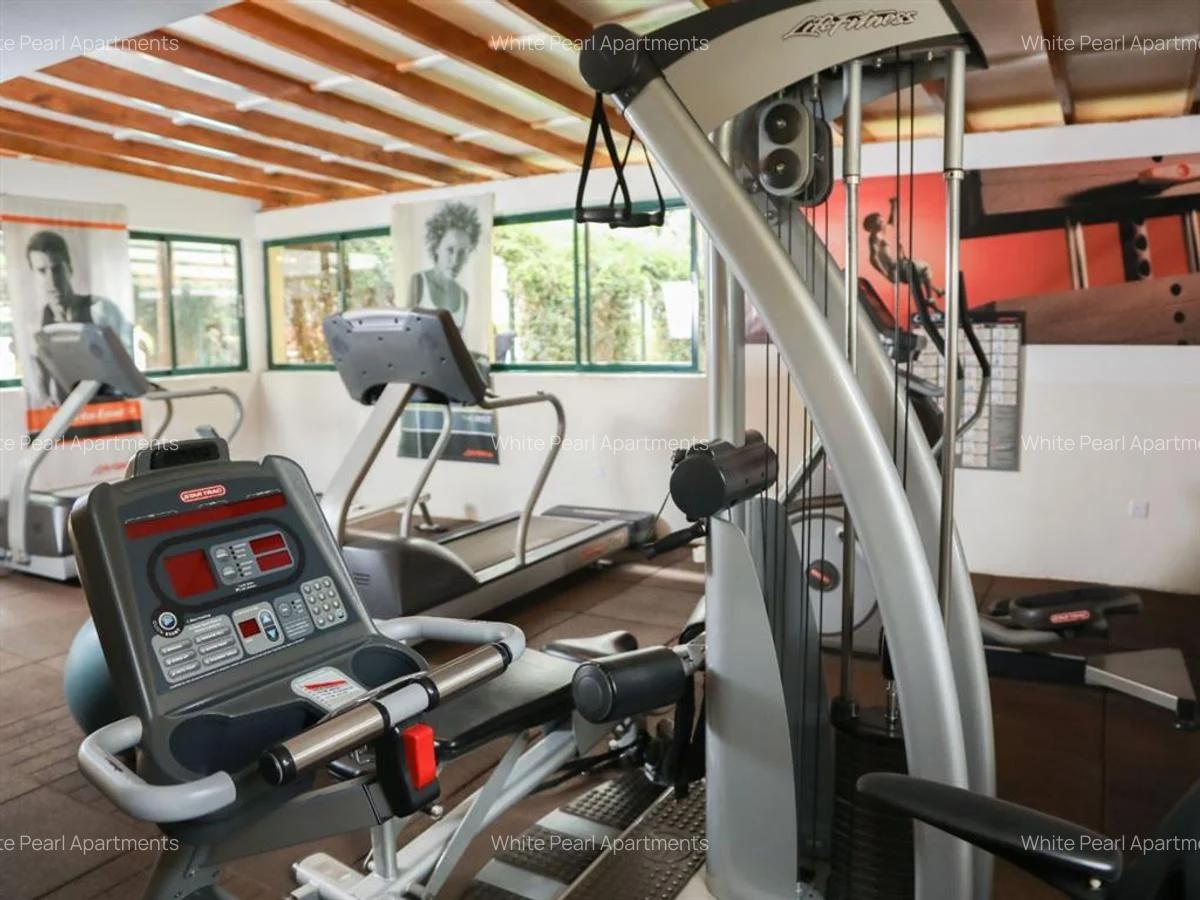 Serviced 1 Bed Apartment with Swimming Pool in Rhapta Road - 14