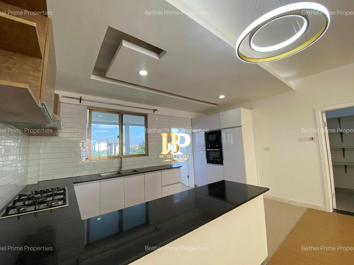 3 Bed Apartment with En Suite in Lavington - 5