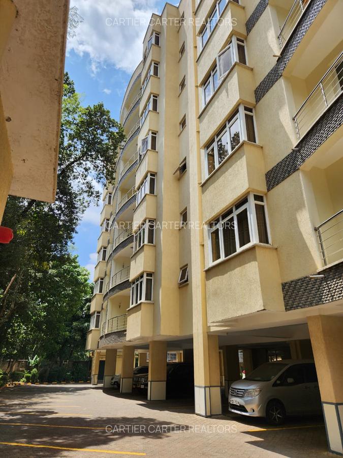 Serviced 3 Bed Apartment with En Suite in Brookside - 19