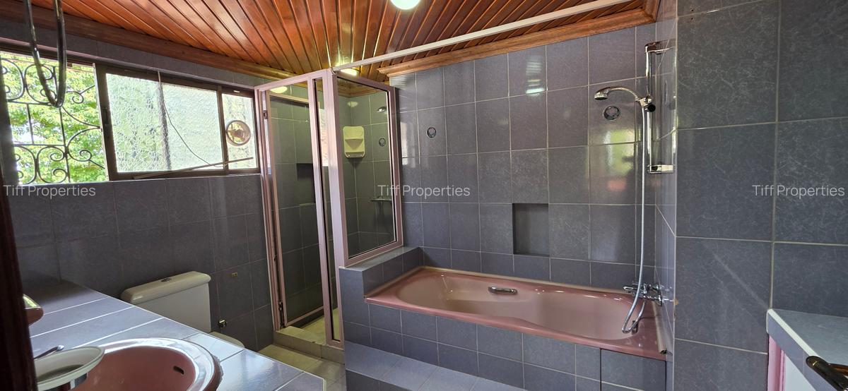 6 Bed House in Gigiri - 19