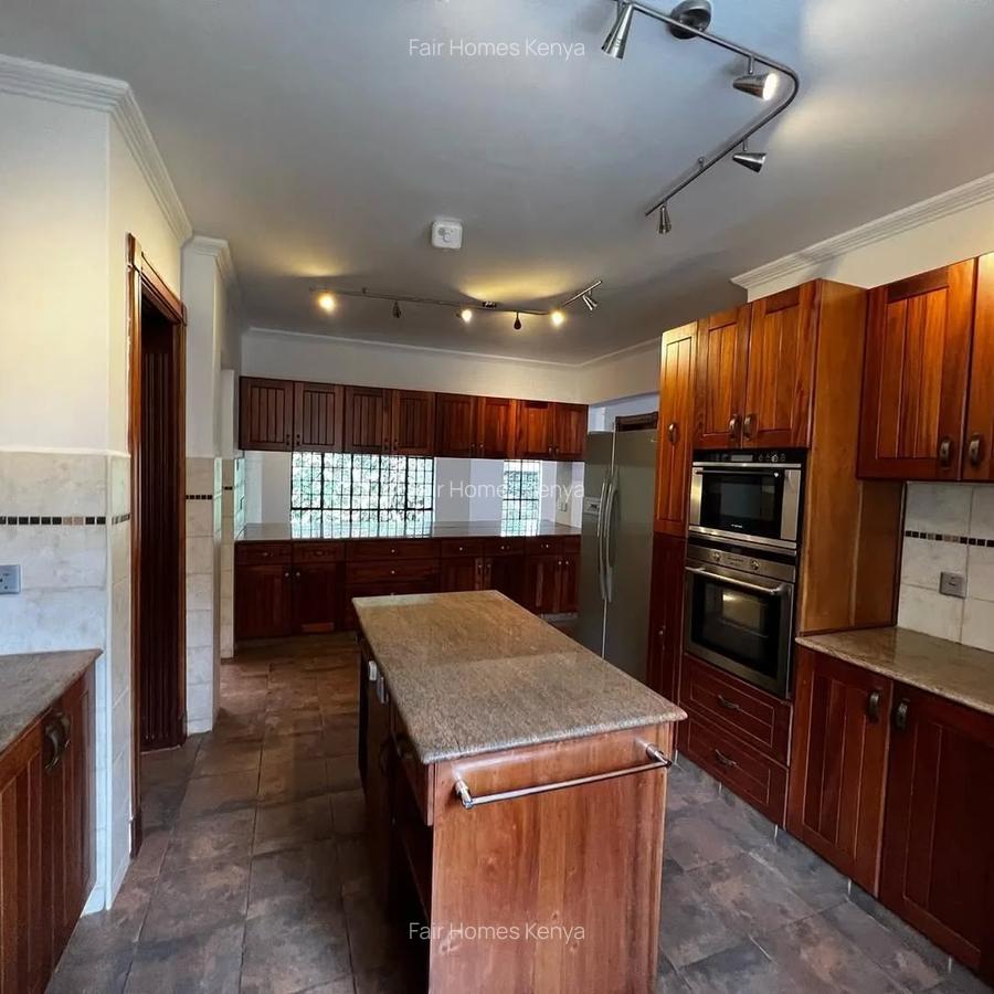 4 Bed Townhouse with En Suite at Peponi Road - 17