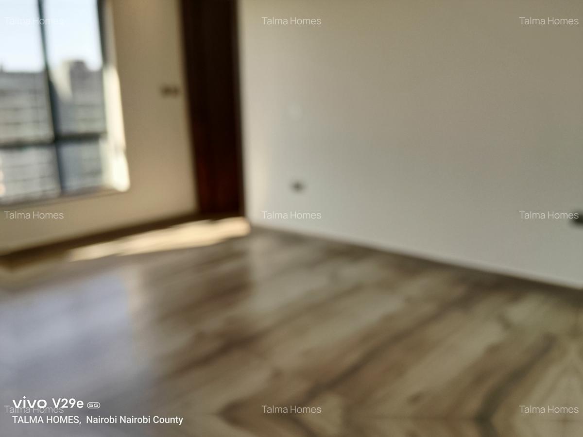 2 Bed Apartment with En Suite at Broo - 5