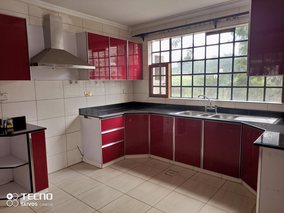 4 Bed Townhouse with En Suite at Off Kiambu Rd - 10