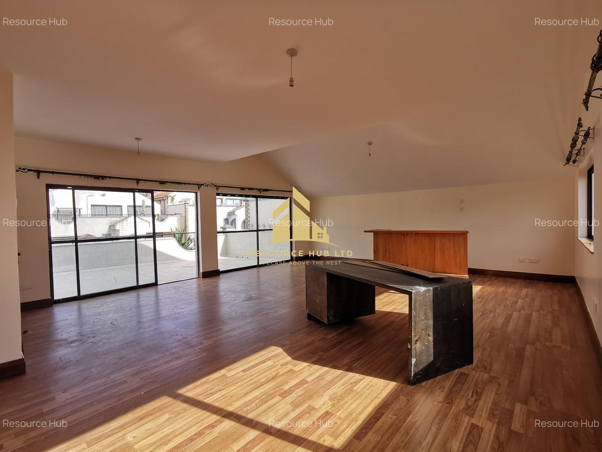 4 Bed Townhouse with Swimming Pool at Off Brook House Drive - 19