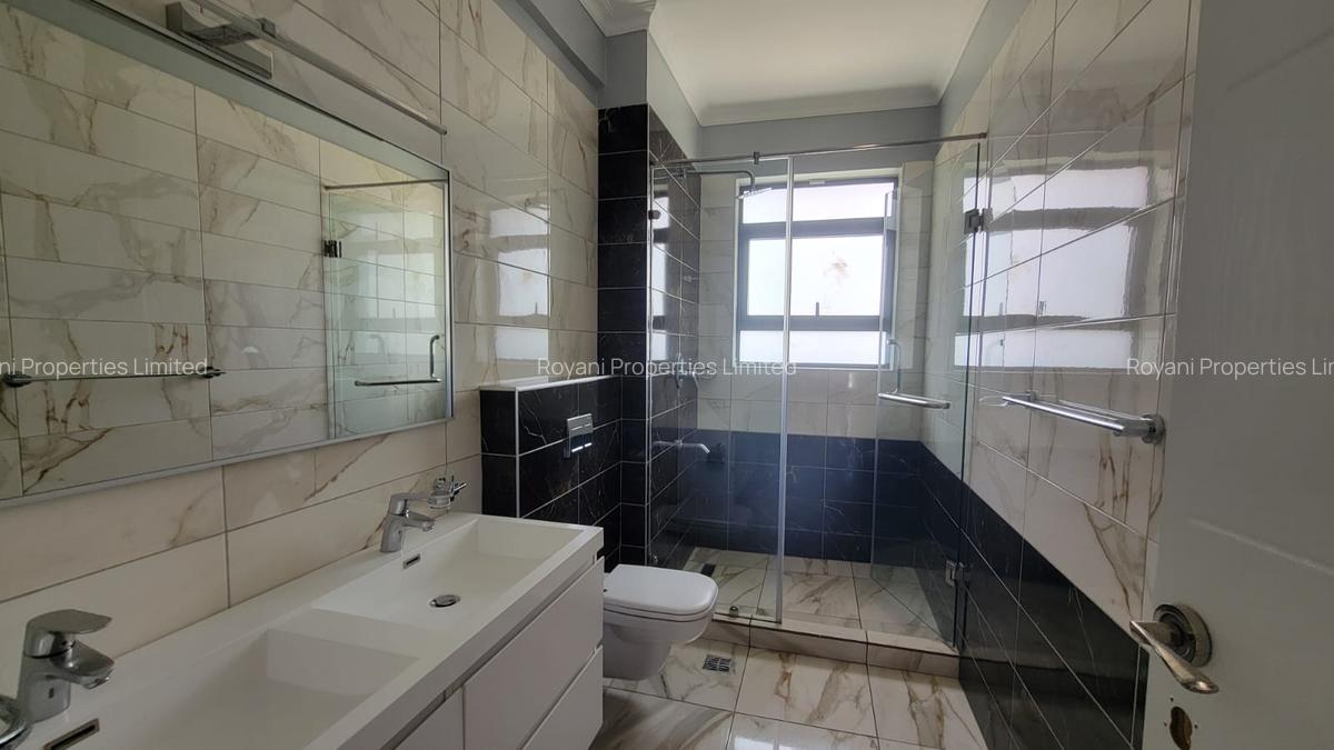 4 Bed Townhouse with En Suite in Runda - 8