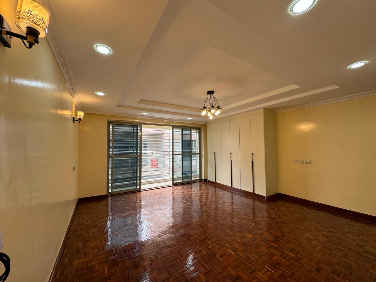 Serviced 5 Bed Apartment with En Suite in Kilimani - 9