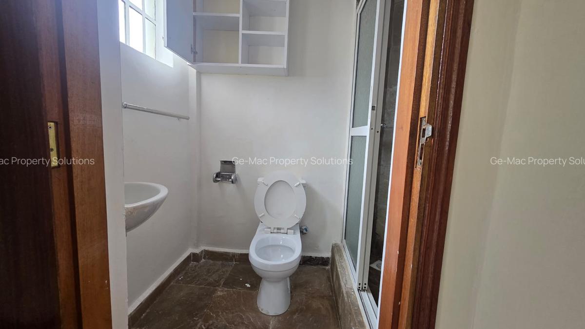 4 Bed House with En Suite in Spring Valley - 16