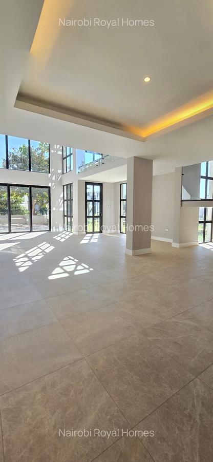 5 Bed Townhouse with En Suite at Palm Valley - 4