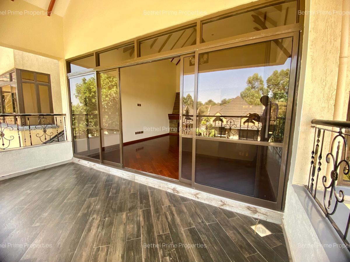 5 Bed Townhouse with En Suite in Lavington - 7