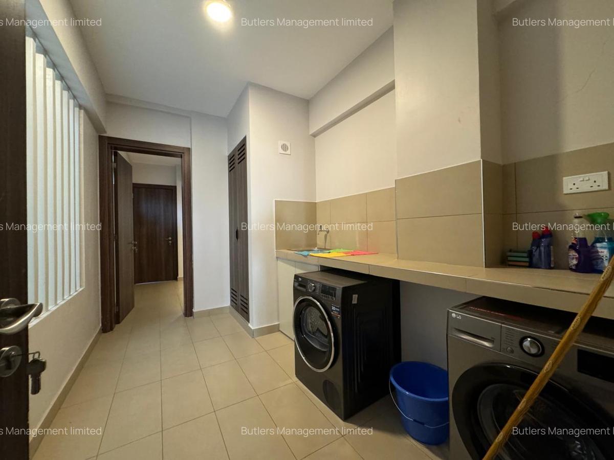 3 Bed Apartment with En Suite in Brookside - 7