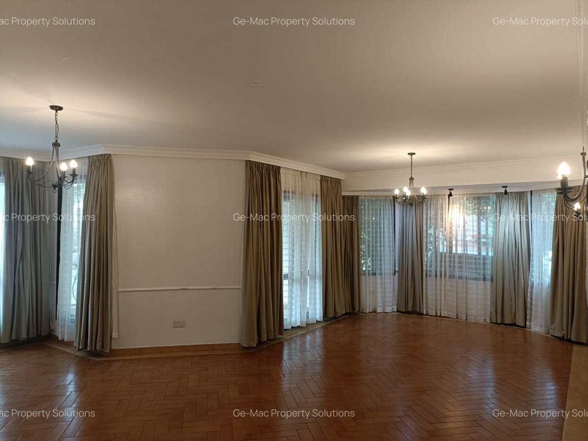 3 Bed House with En Suite in Spring Valley - 9