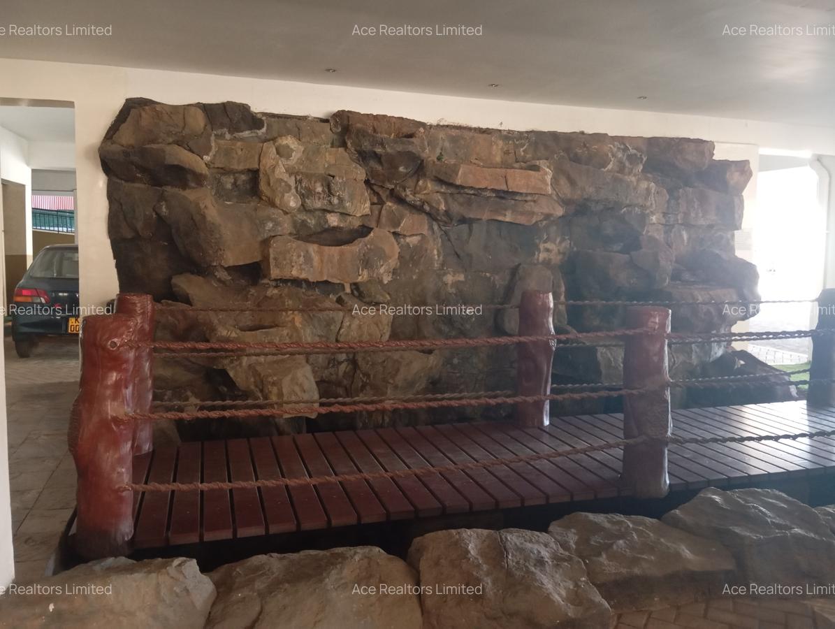 3 Bed Apartment with En Suite at General Mathenge - 14