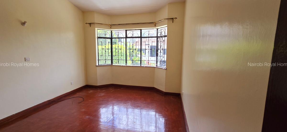 5 Bed Townhouse with En Suite at Riverside Drive - 5