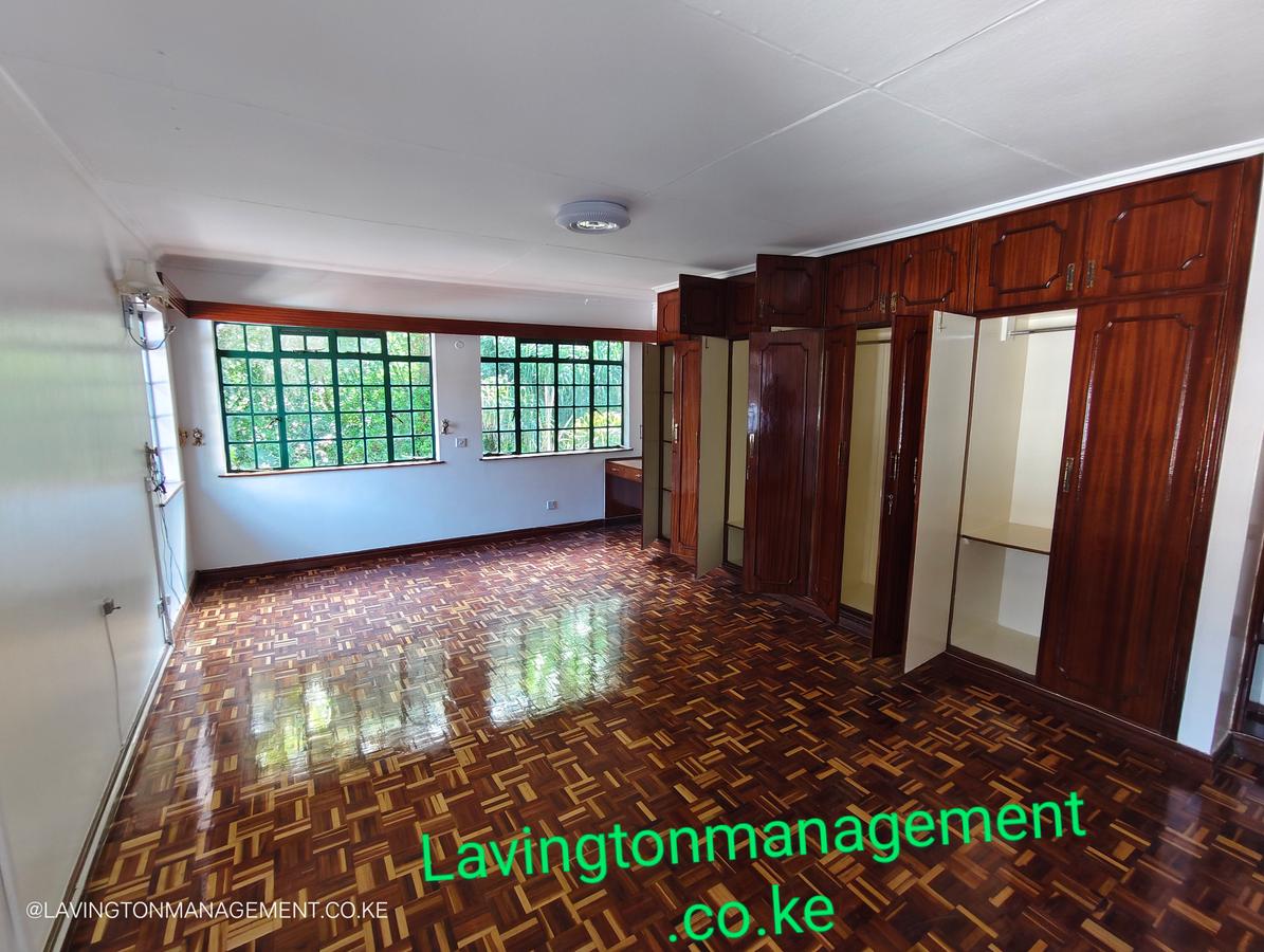 4 Bed Townhouse with En Suite at Lavington Green - 13