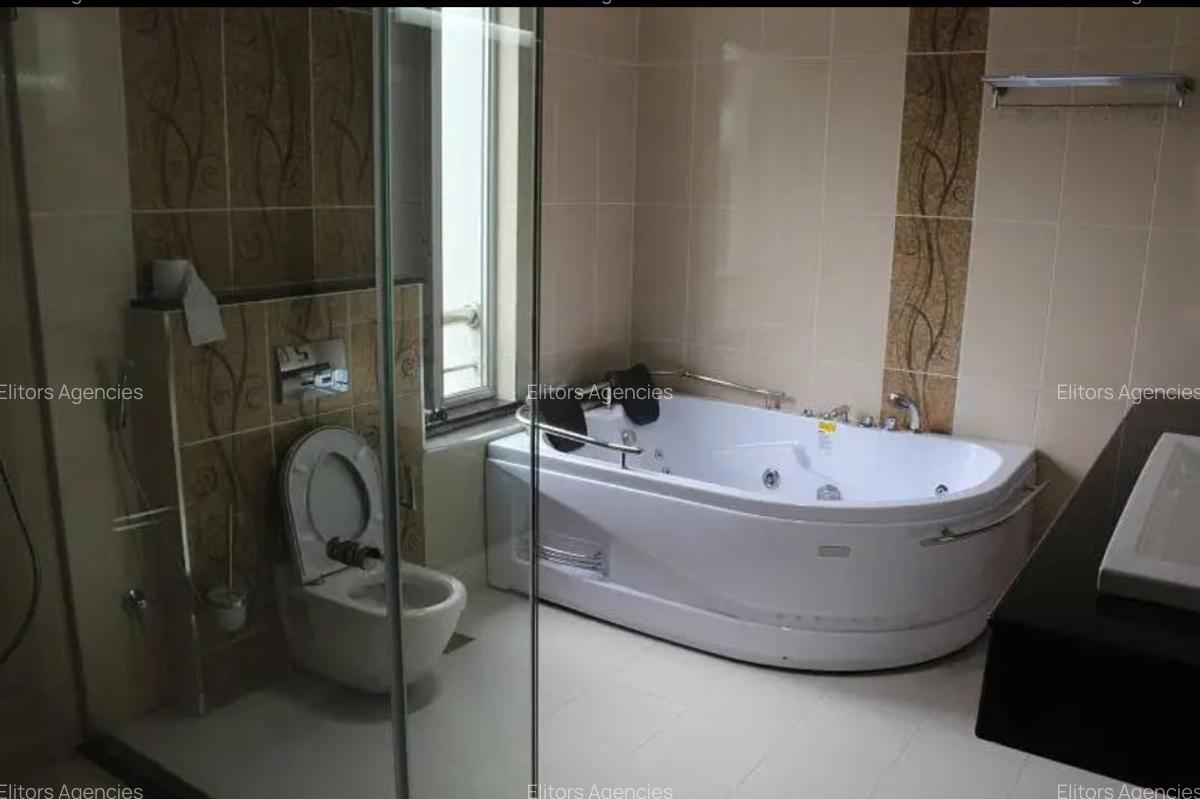 3 Bed Apartment with En Suite at Riverside Drive - 6