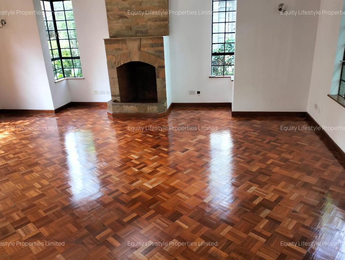 4 Bed Townhouse with En Suite in Lavington - 3