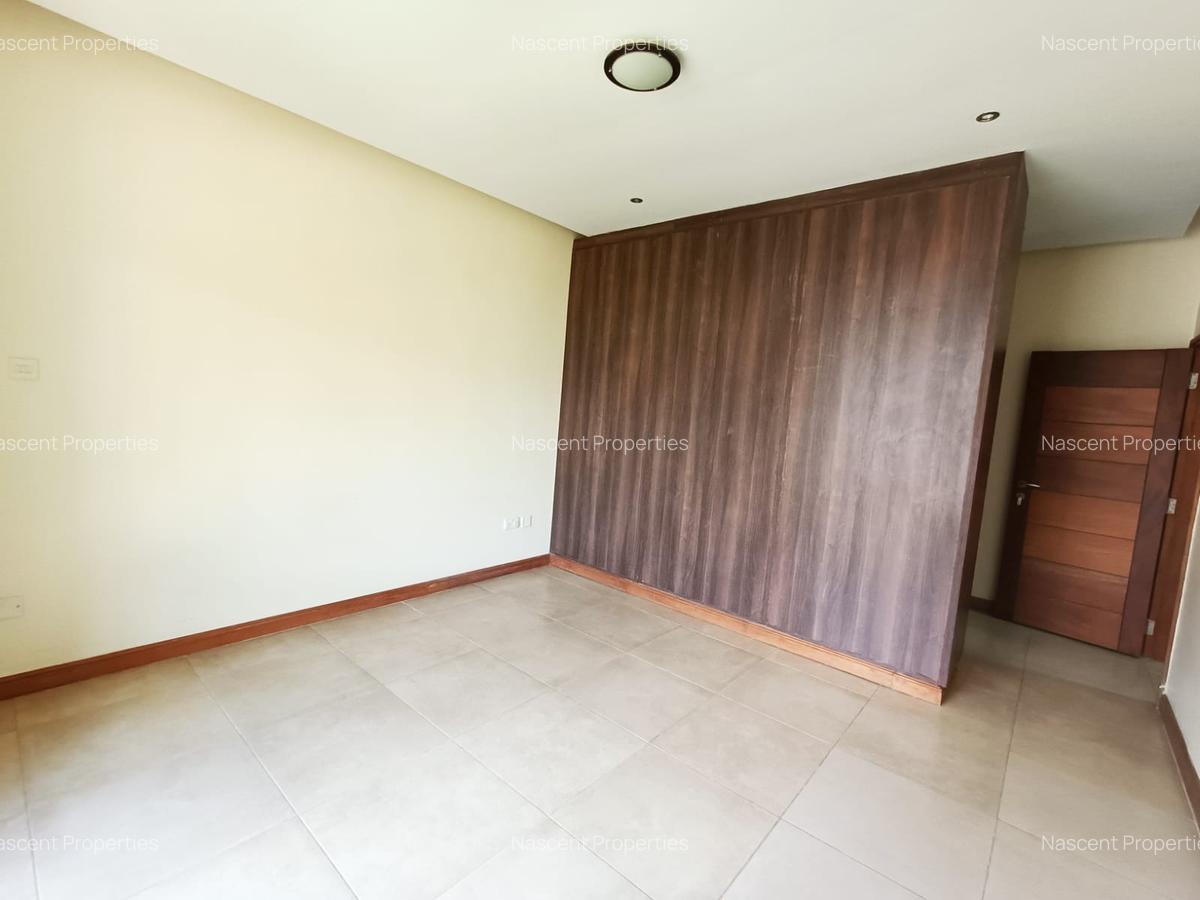 4 Bed Villa with En Suite in Runda - 12