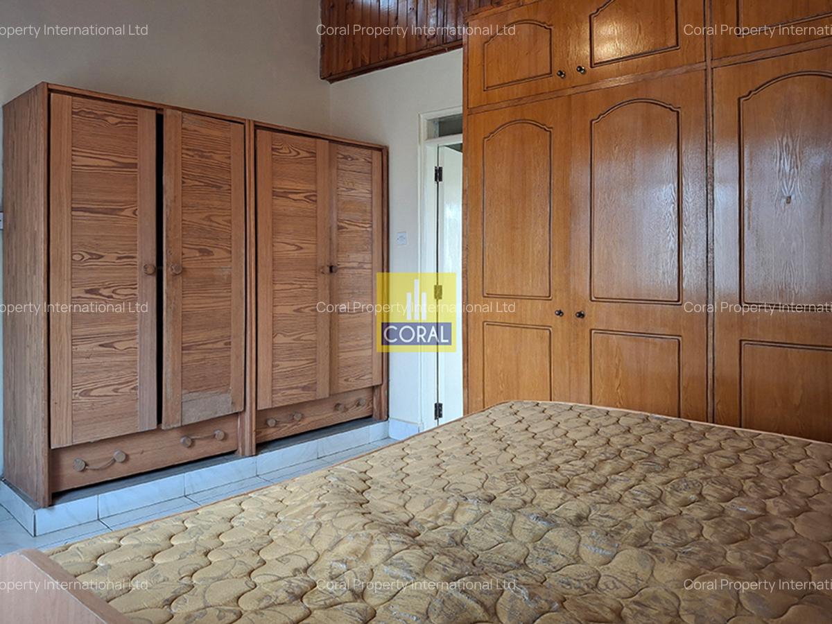 2 Bed Apartment in Brookside - 7