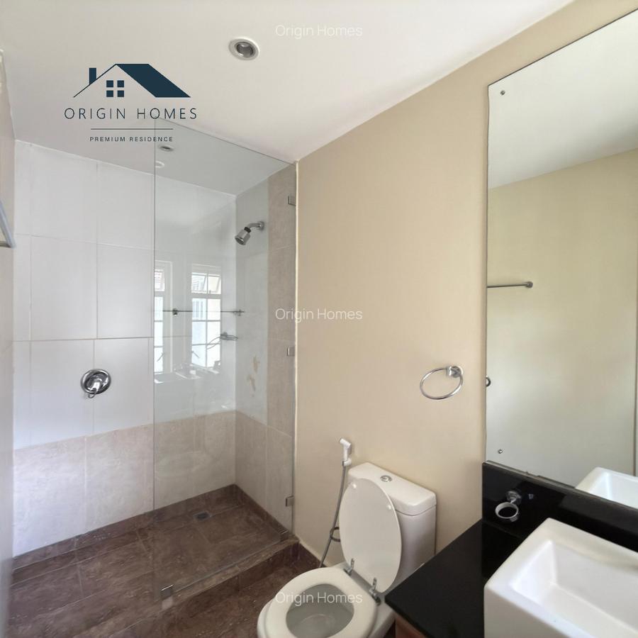 5 Bed Townhouse with En Suite at Spring Valley - 12