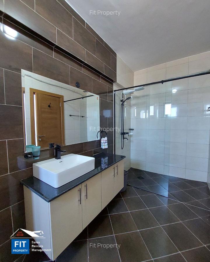 Serviced 3 Bed Apartment with En Suite in Westlands Area - 10