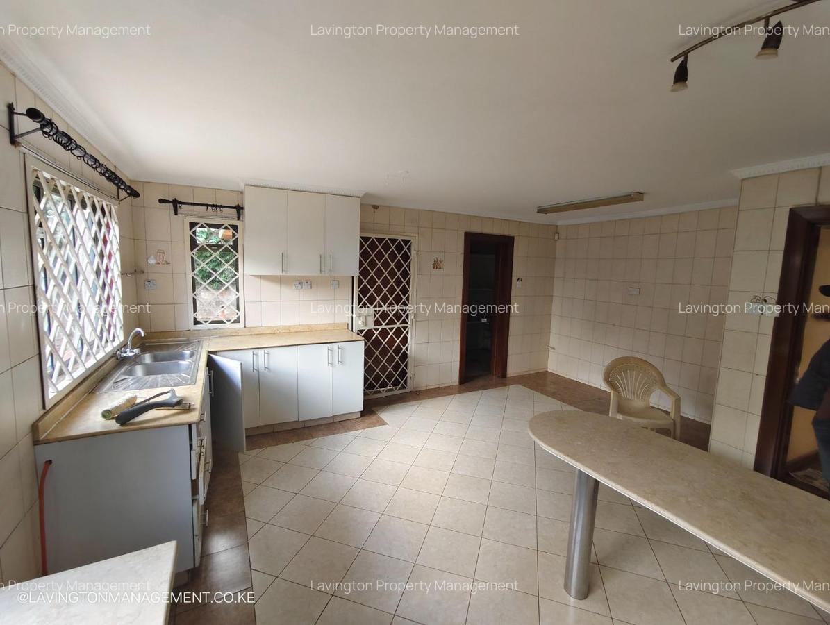 4 Bed Townhouse with En Suite at Lavington Green - 6