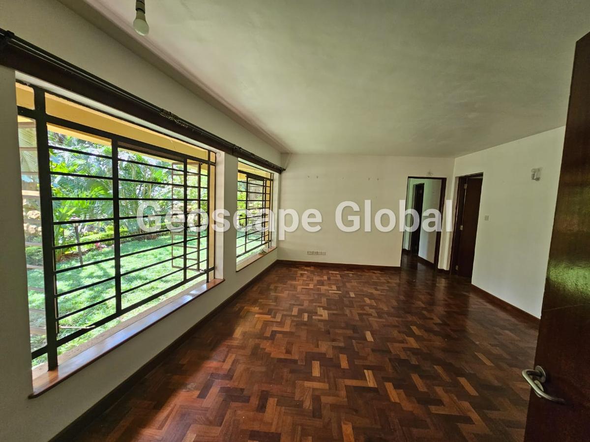5 Bed House with En Suite in Kitisuru - 17