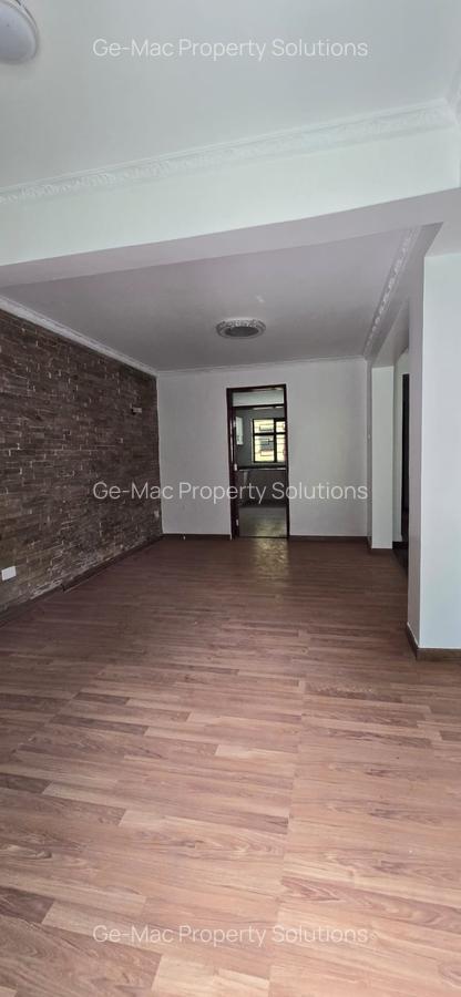 5 Bed Townhouse with En Suite in Lavington - 18