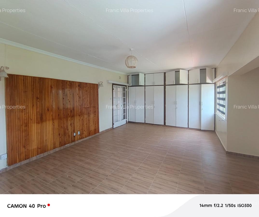 5 Bed House with En Suite in Loresho - 20