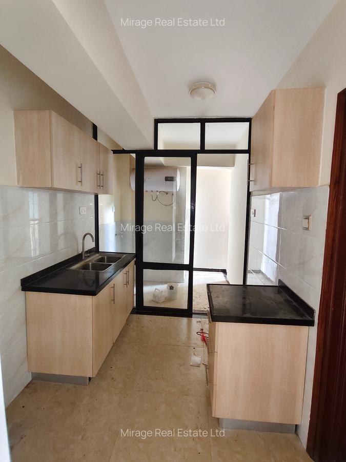 2 Bed Apartment with Gym in Kilimani - 1