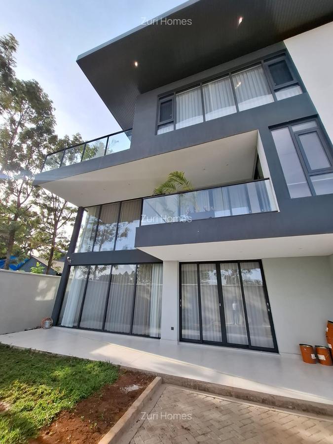 5 Bed Townhouse with En Suite in Lavington - 6