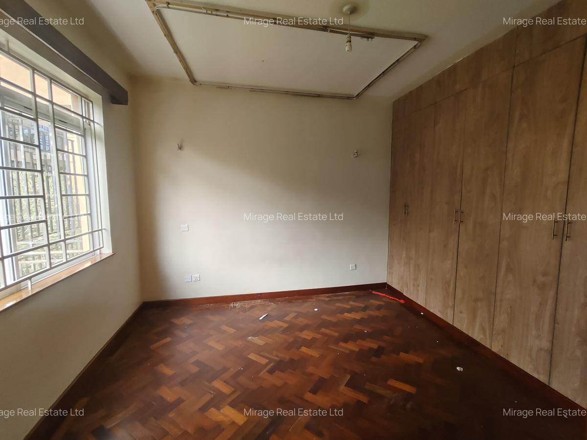 2 Bed Apartment with En Suite in Kilimani - 16