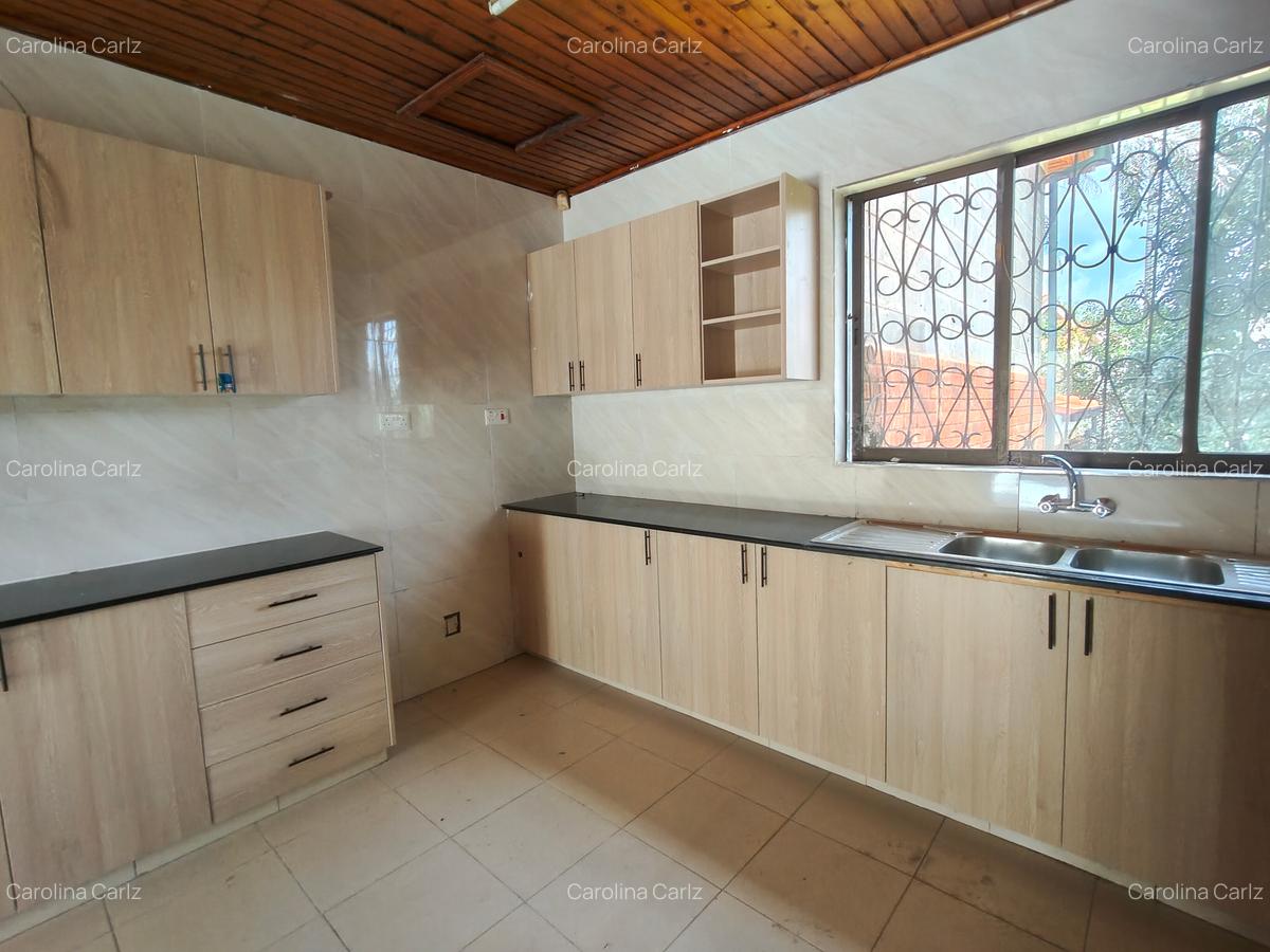 5 Bed House with En Suite in Kitisuru - 9