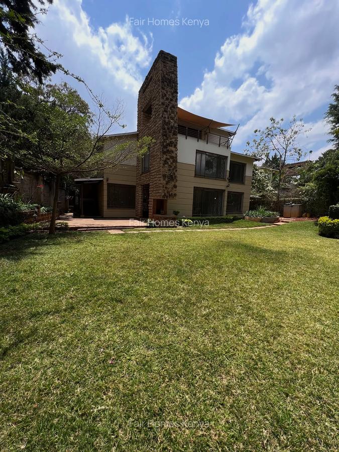 5 Bed Townhouse with En Suite at Lavington Green - 1