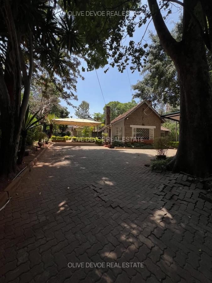 Commercial Property with Service Charge Included in Kilimani - 16