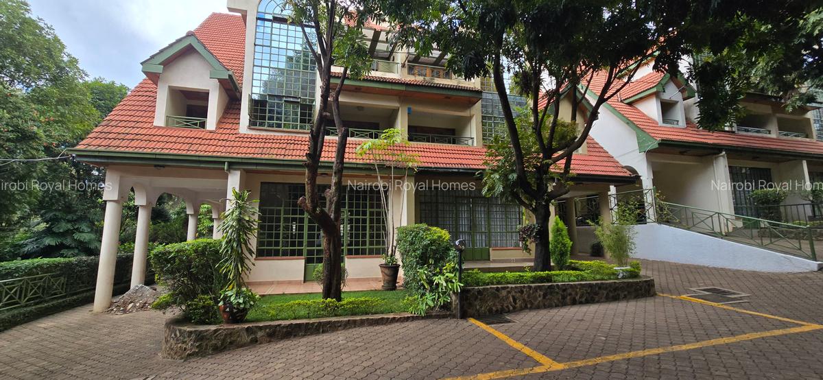 4 Bed Townhouse with En Suite at Lavington Green - 1