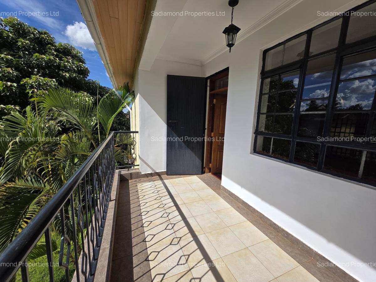 4 Bed Townhouse with En Suite in Kitisuru - 13