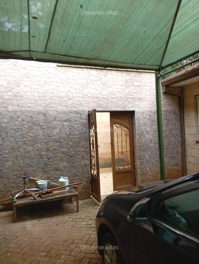 5 Bed Townhouse with En Suite at Karen - 12