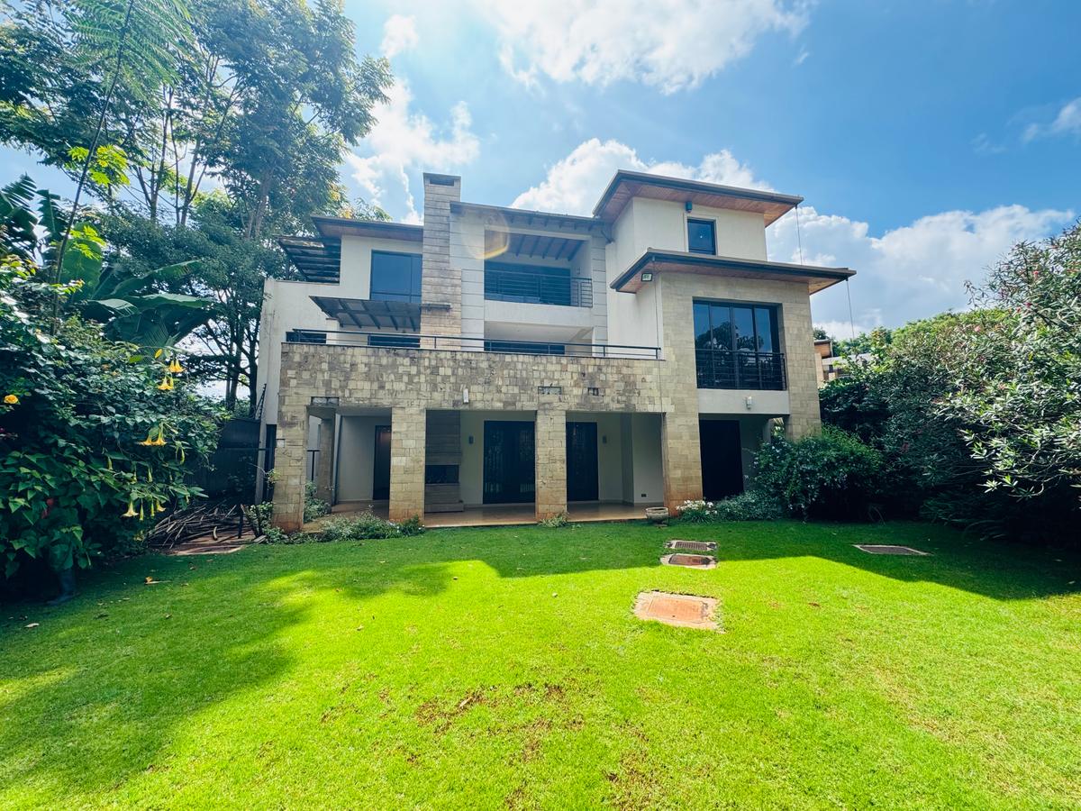 5 Bed Townhouse with En Suite in Lavington - 1